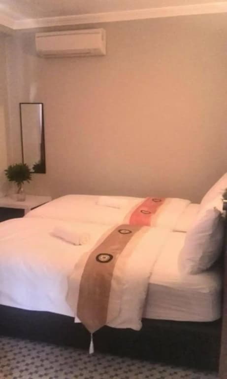 Abang Adik Service Suite Hotel Melaka - photo 6
