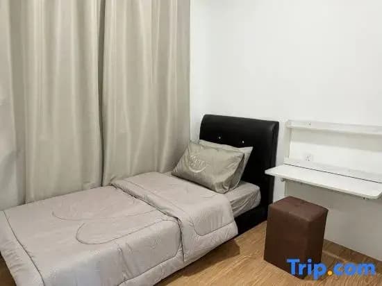 Jeff & Ricky Homestay@156 Tropic City View Condo - photo 10