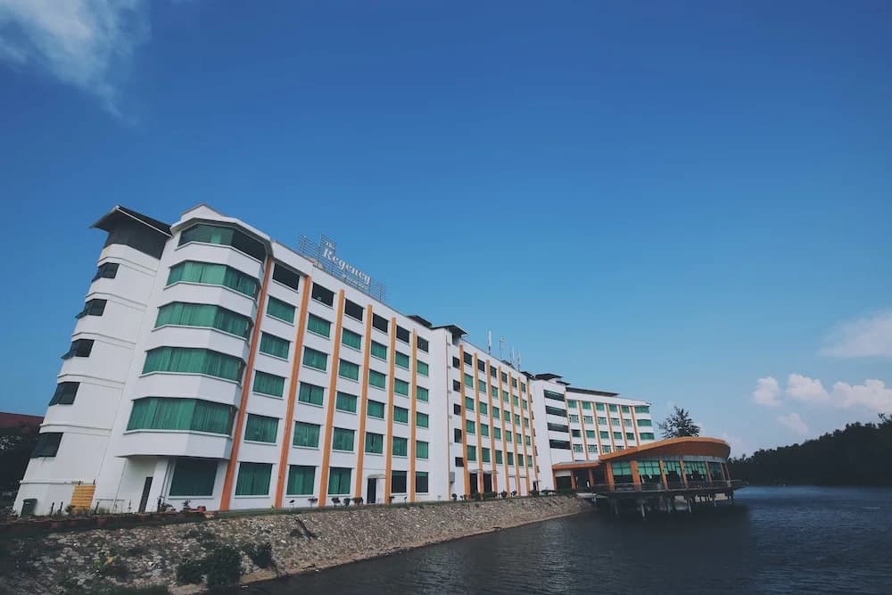 The Regency Waterfront Hotel - main photo