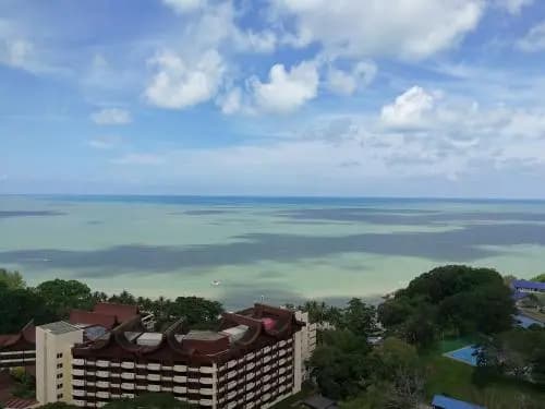 Batu Ferringhi Seaview Apartment - photo 2