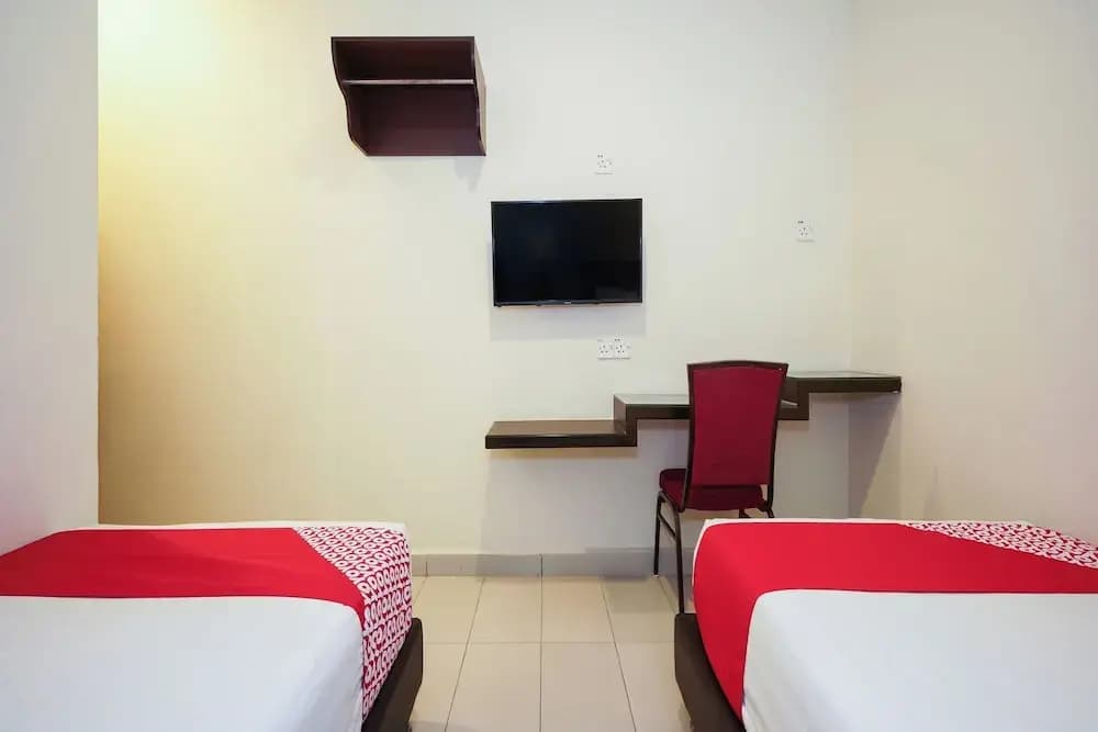 Dancenter Near Petronas Kampung Koh, Jj Hotel - photo 21