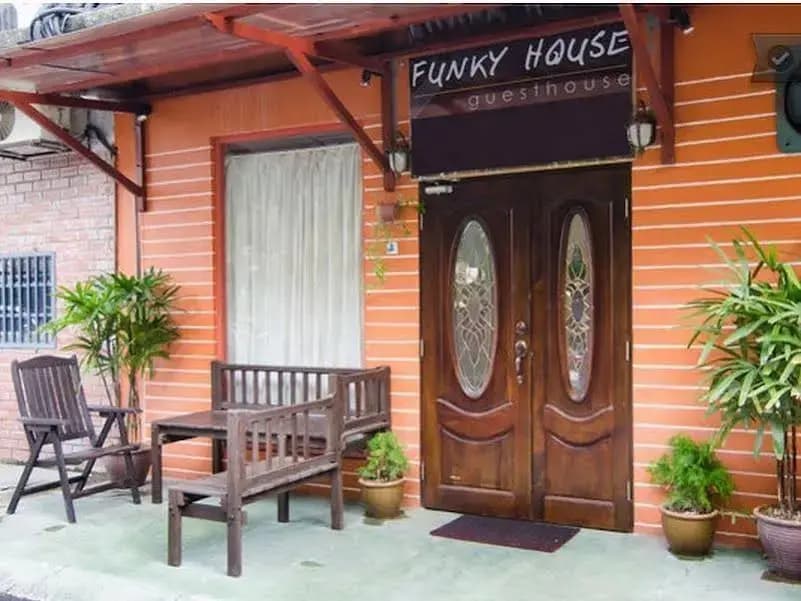 Funky Guest House - photo 1