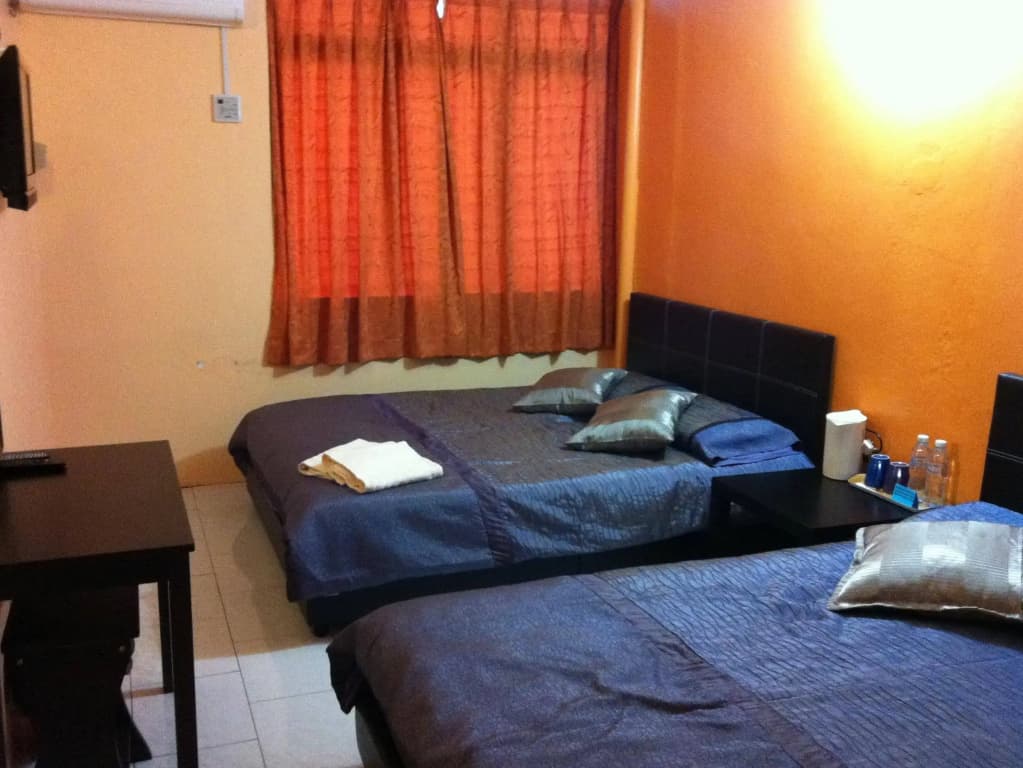 Ten Street Motel - photo 4