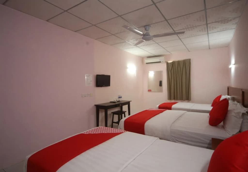 OYO 738 Hotel 81 - photo 4