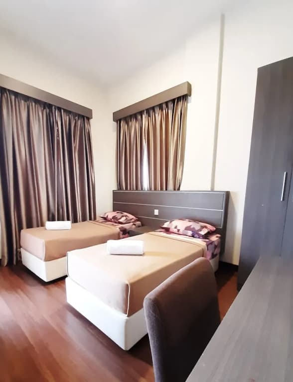 OYO Home 90416 Exclusuites - photo 1