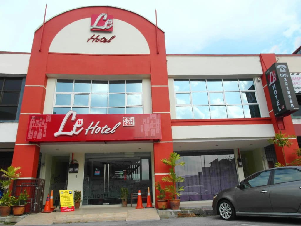 Le Hotel - photo 1