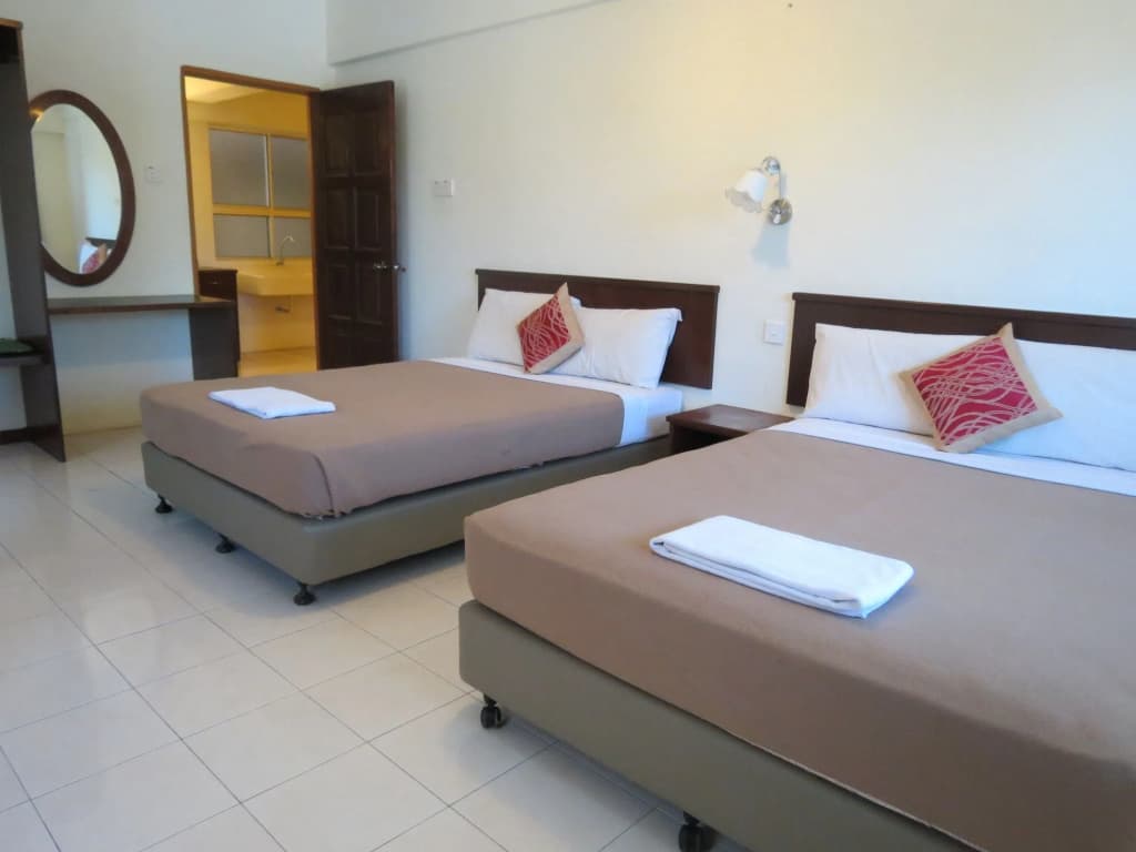 Virgo Batik Resort Teluk Batik Lumut - photo 4