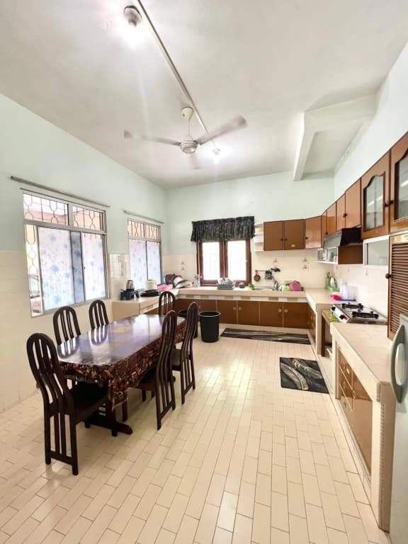 Teratai Homestay Batu Buruk - photo 32