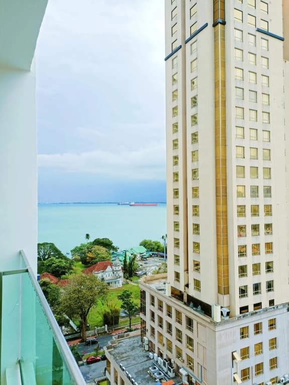 Mansion One Two Bedroom Seaview 7 Pax - photo 7