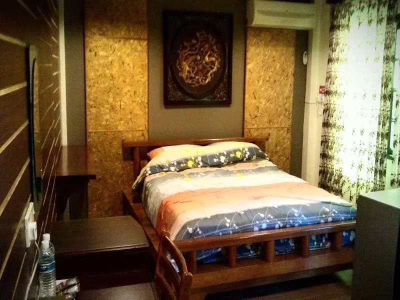 Gina Town House - main photo