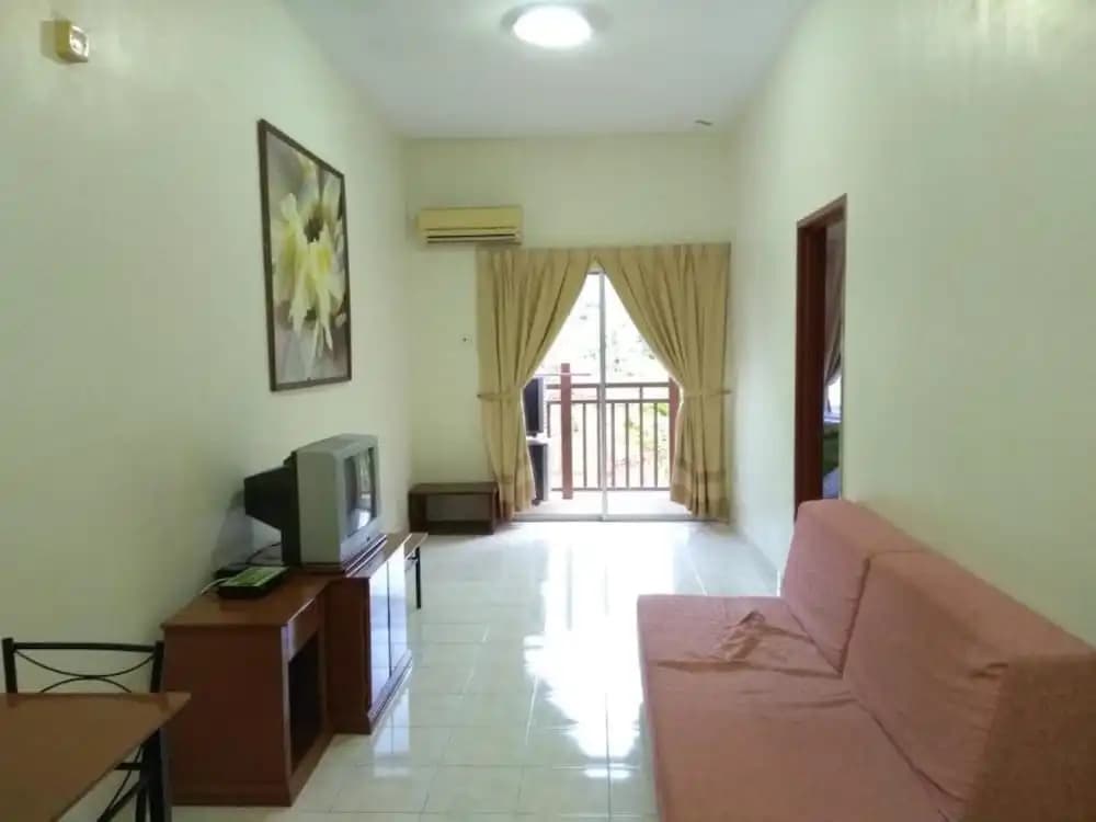 OYO HOME 90301 Suria Service Apartments @ Bukit Merak Laketown Resort - photo 5