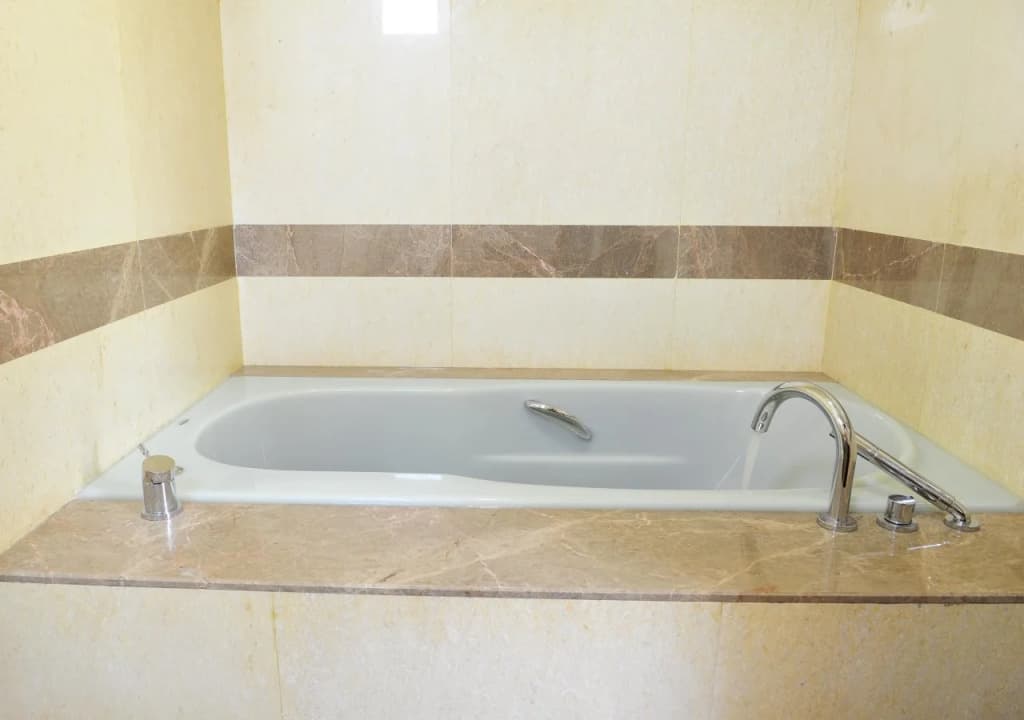 Hallmark Express Hotel - photo 9