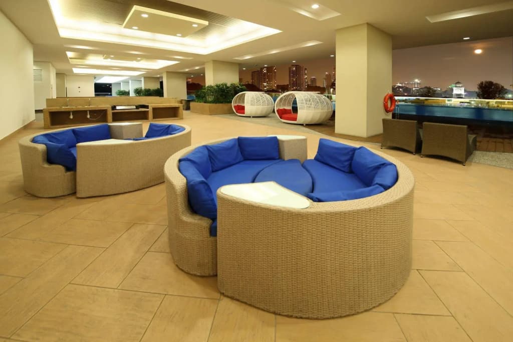 Paragon Serviced Suites @ Straits View - photo 1