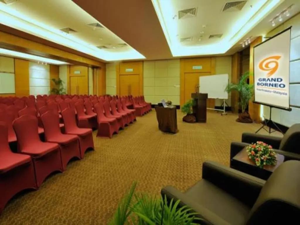 Grand Borneo Hotel - photo 18