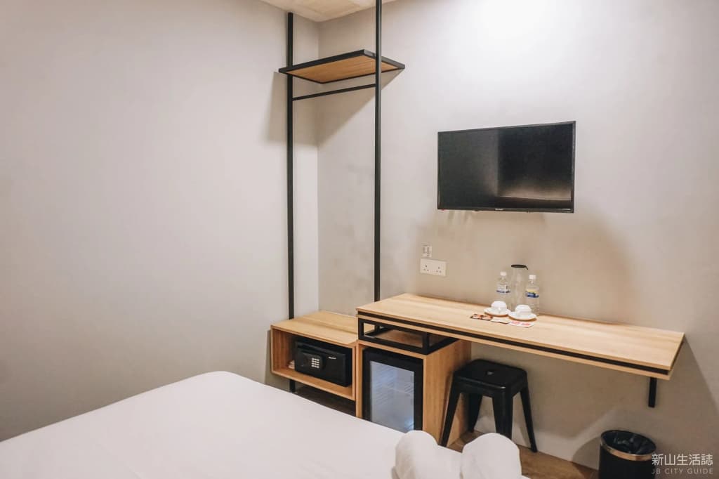 CIQ HOTEL at Jalan Trus - photo 4