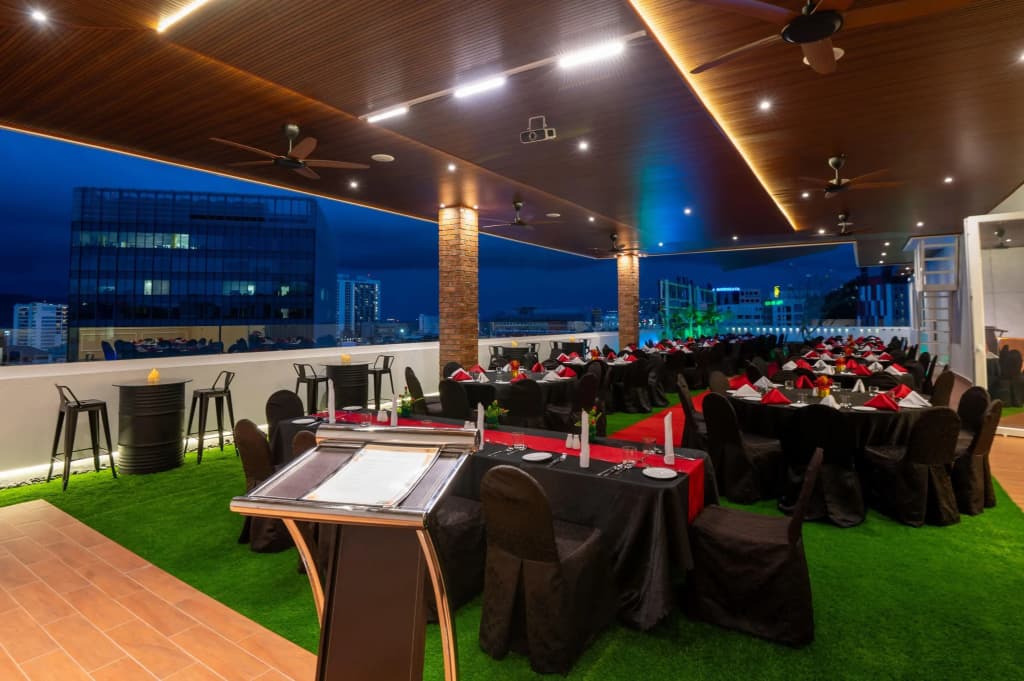 Howard Johnson by Wyndham Kota Kinabalu City Centre - photo 10