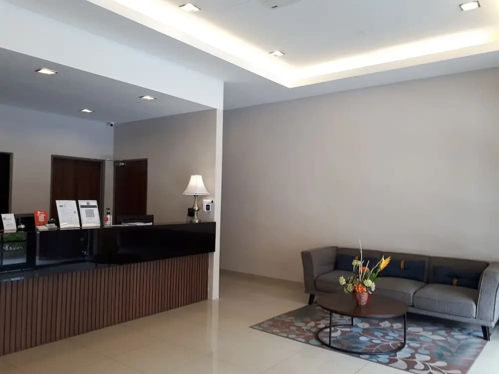 OYO 89443 Lumut Hotel - photo 2