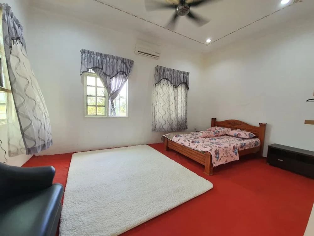 Hotel O Z Dirgahayu 313 - photo 3