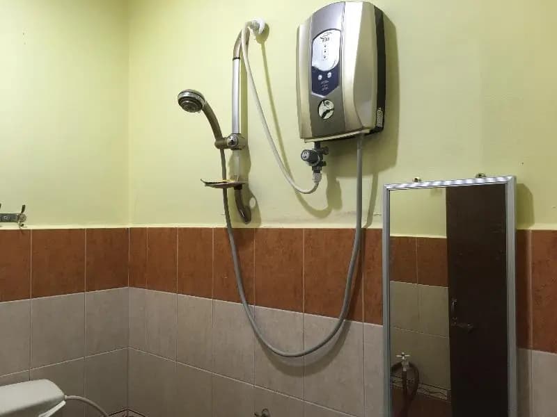 Azra Inn by OYO Rooms - photo 9