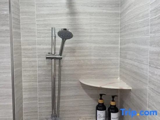 Landed House Gelugor 5BR 3B-20pax by 3C - photo 1