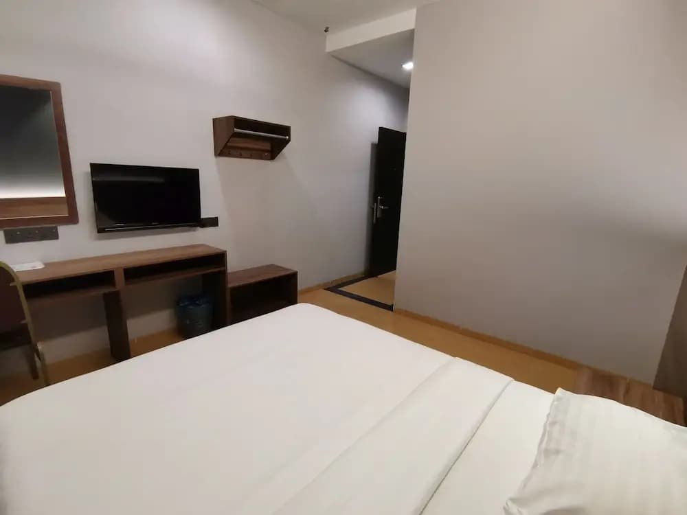OYO 89443 Lumut Hotel - photo 4
