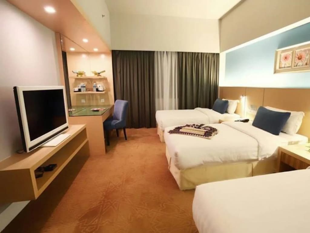 Raia Hotel Kota Kinabalu - photo 7