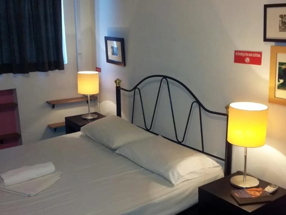 Traveller Homestay - photo 4