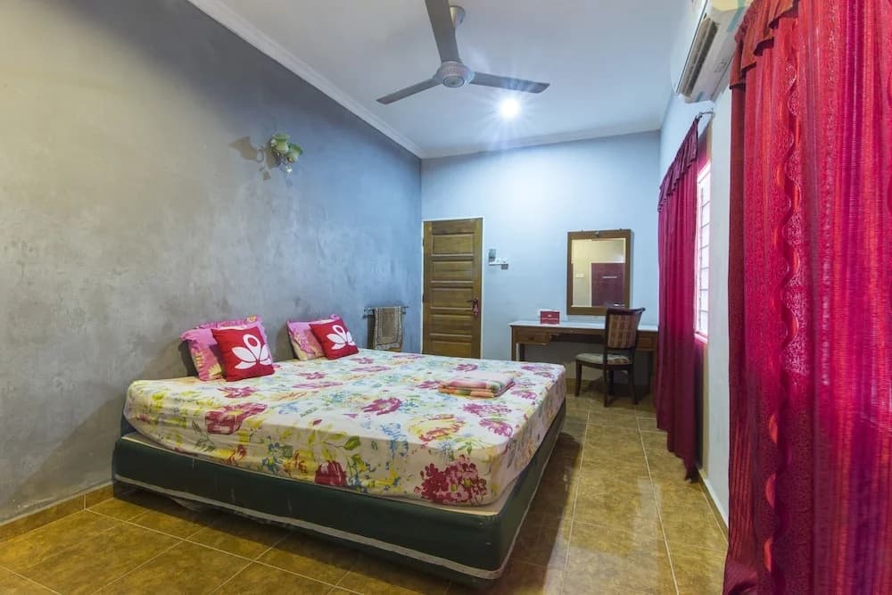 ZEN Home Nabil Nabila Homestay - photo 10