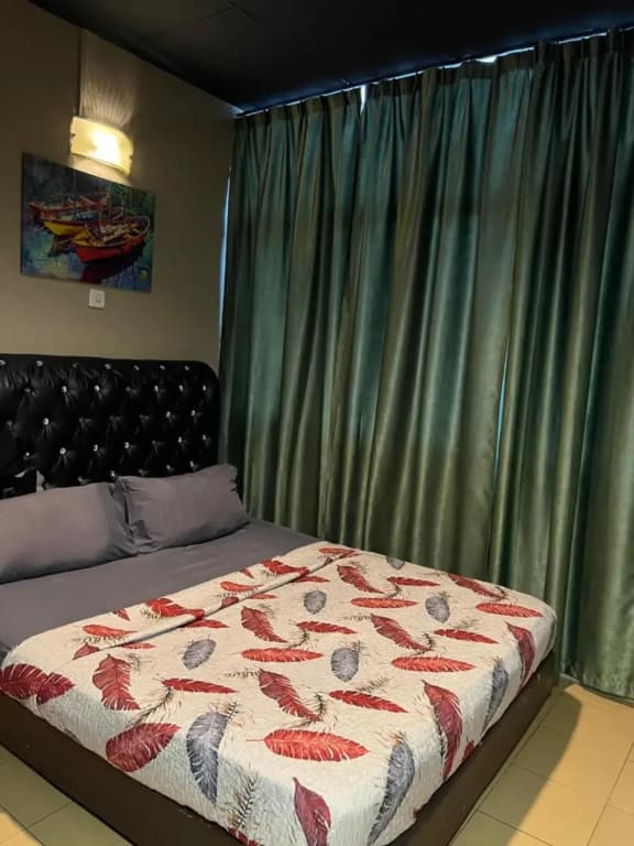 Ghazrins Garuda Hotel - photo 23