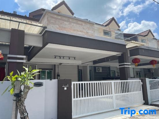 Langkawi Cozy Holiday Home at Taman Simfoni by Zervin - photo 3