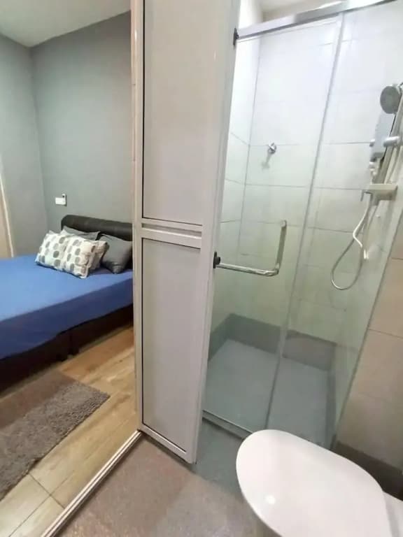 Cozy 121 Octagon 2 Bedrooms Condo - photo 2