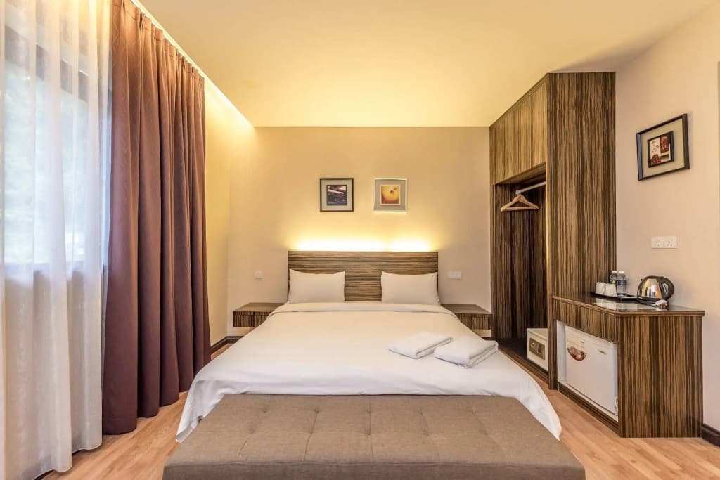 Little Gaya Hotel - photo 6
