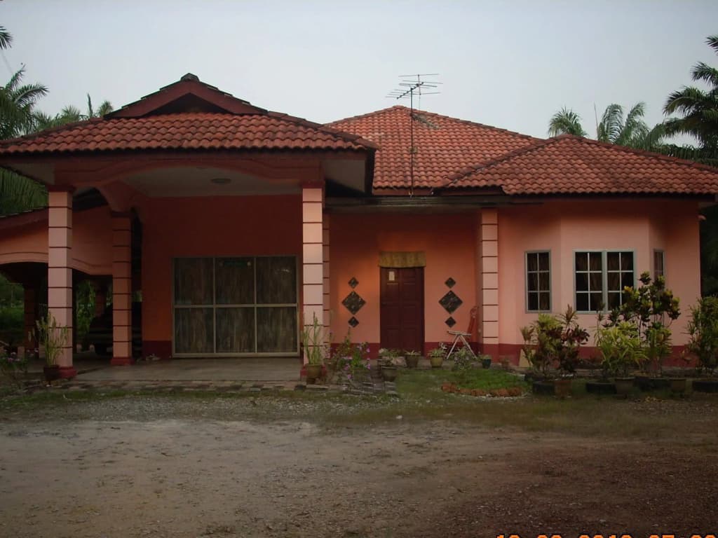 Homestay Pachitan - photo 1