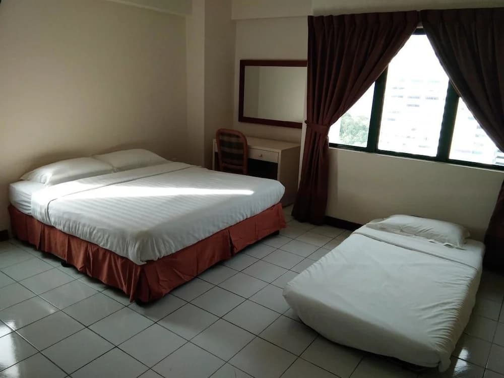 Likas Deluxe 3 Bedroom Apartment - photo 6
