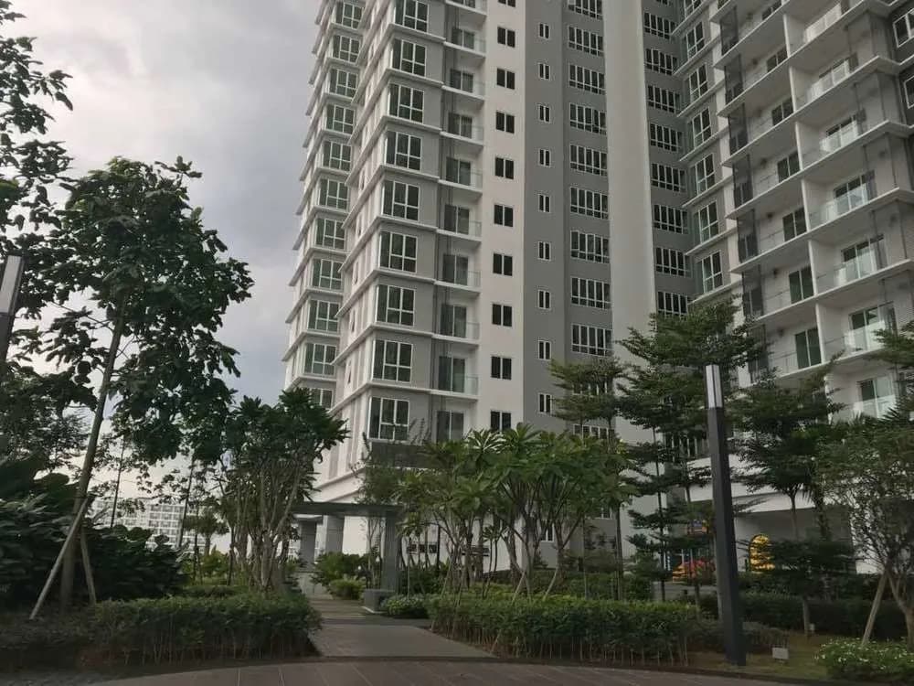 South Bank Mid Valley - main photo