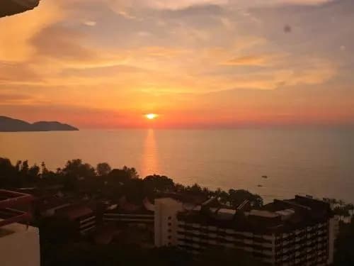 Batu Ferringhi Seaview Apartment - photo 3