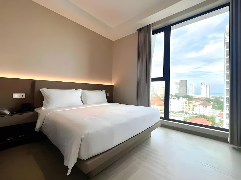 Landison Hotel Penang - photo 12