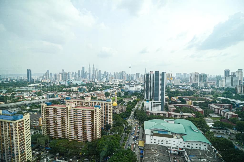 Dahlia Klcc View @ Rafflesia Condominium - photo 13