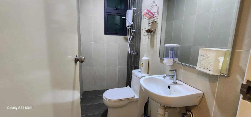 KLCC Legasi Kg Bharu muslim homestay facing unblock view and walking distance to Twin Tower, LRT train next to building - photo 10