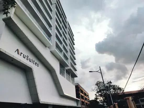 Paradise Perch Tanjung Aru Inifnity Pool 2BR - photo 2