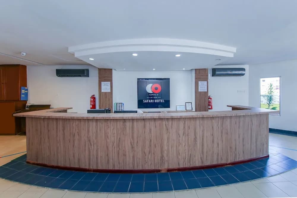 OYO Capital O 89876 Safari Hotel - photo 8