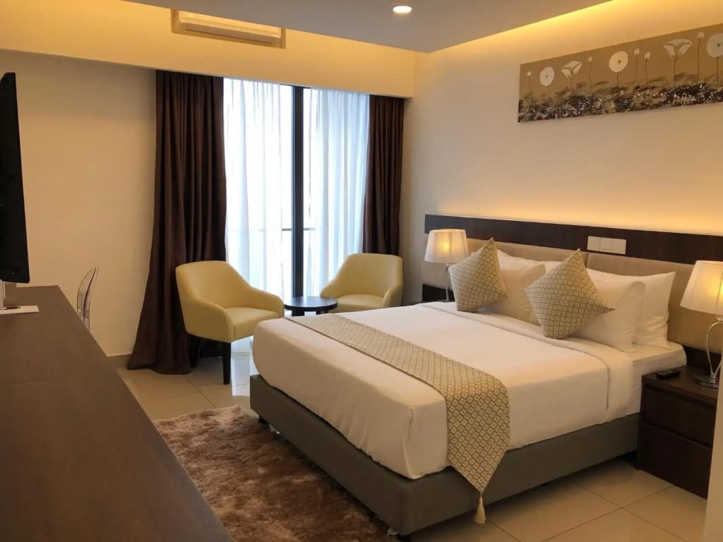 Sky D'Mont Suites - photo 2