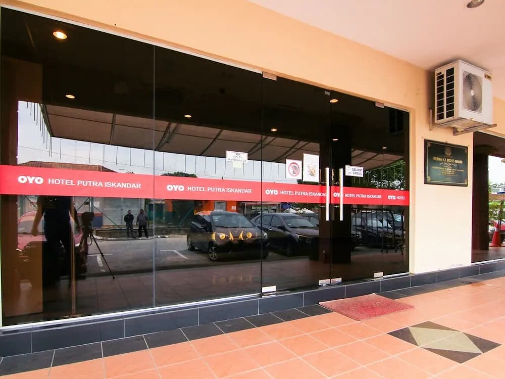 OYO 11343 Hotel Putra Iskandar - photo 1