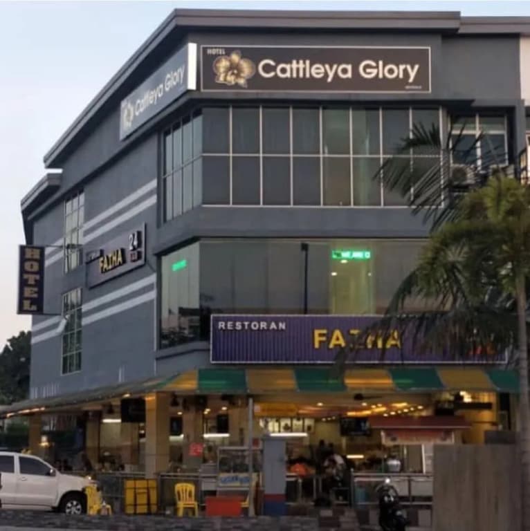 Cattleya Glory Hotel - photo 1