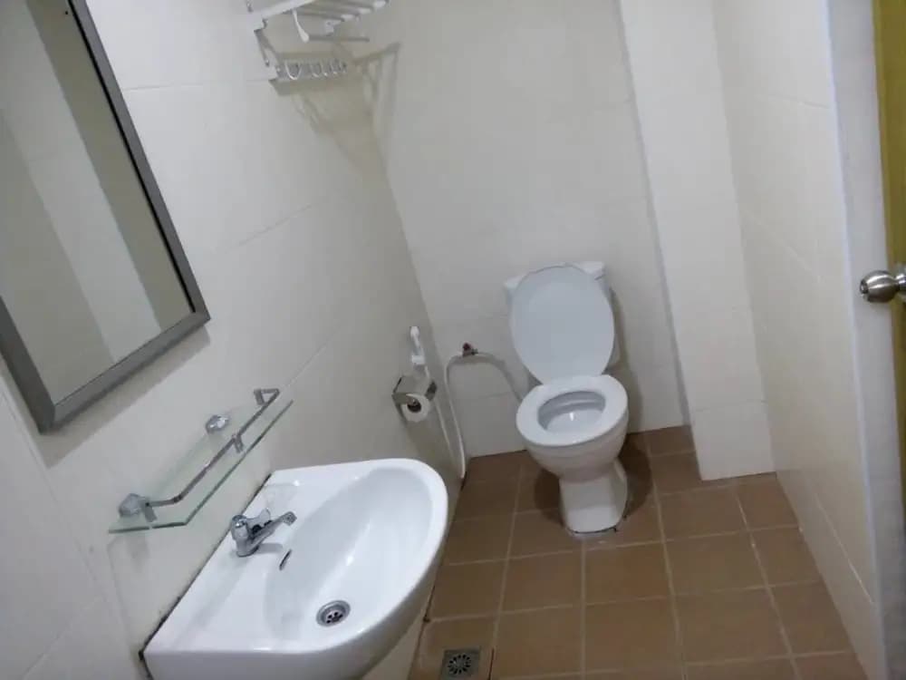 Hotel O Night Queen salak Tinggi - photo 8