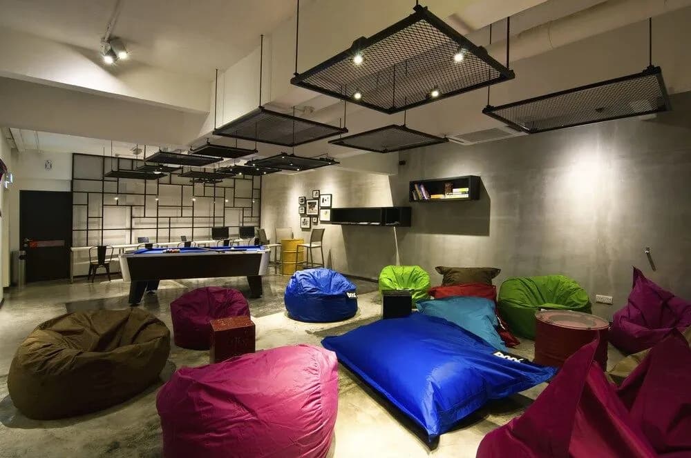 Illuminate Boutique Hostel - photo 12