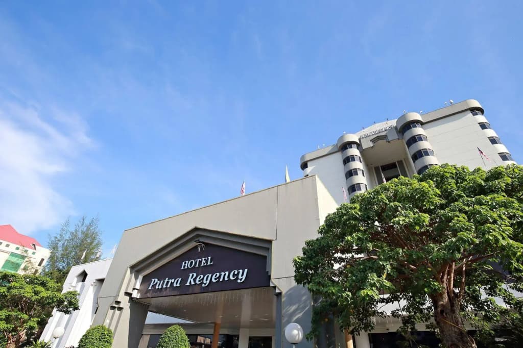 The Putra Regency Hotel - photo 1
