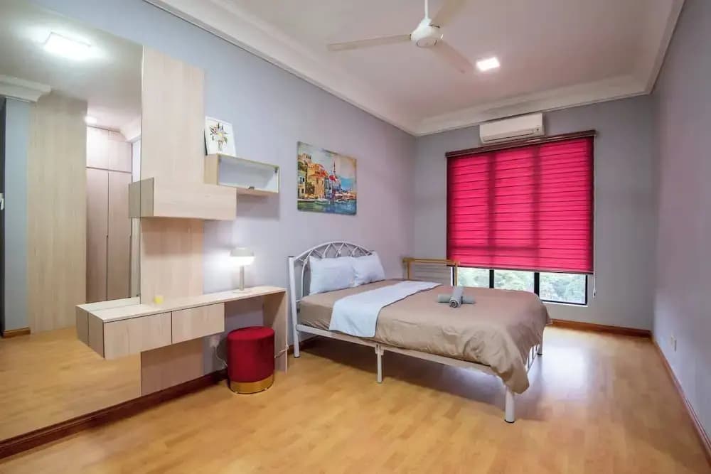 Stylish 4BR Near Paradigm Mall, Pool, Free Parking - photo 3