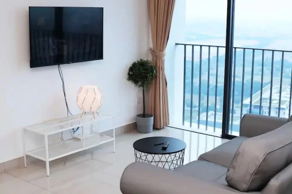 Machome GuestHome at Trefoil Setia City - photo 7
