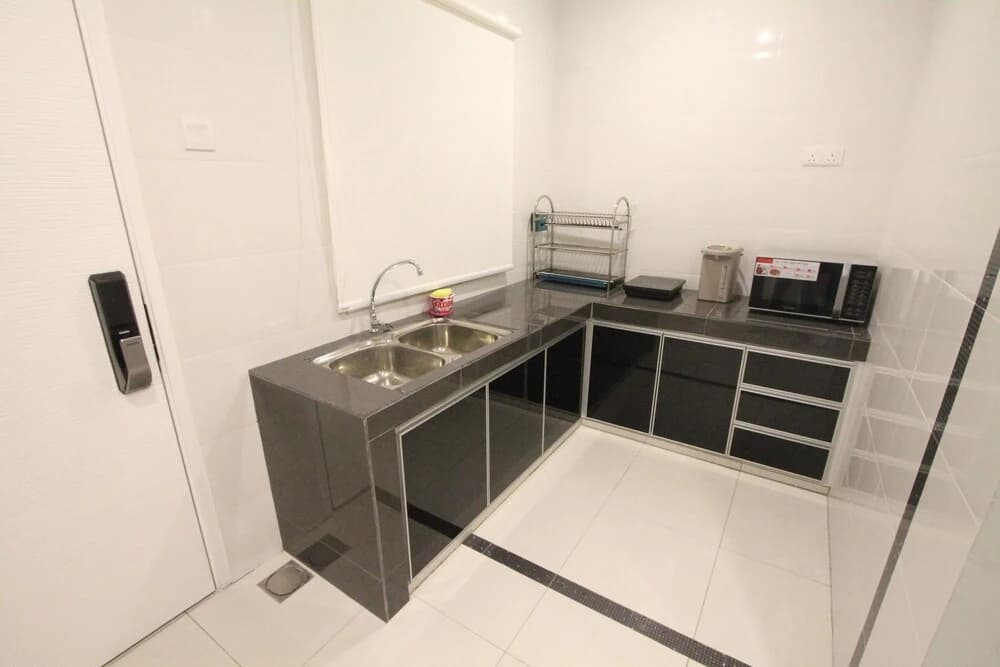 Ian's Genesis Townhouse - photo 18